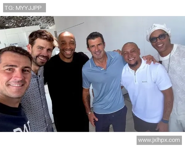 14位足球巨星齐聚一堂 谁能在未来的赛场上书写传奇篇章 14位足球巨星齐聚一堂 谁能在未来的赛场上书写传奇篇章