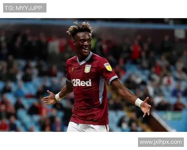 《小将足球崛起 球星成长之路与未来潜力探讨》