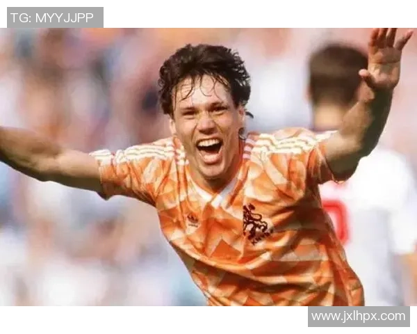 荷兰足球历史上最强球星分析与回顾