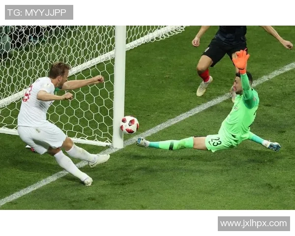 足球历史上射门总是偏离目标的著名球星及其尴尬瞬间揭秘