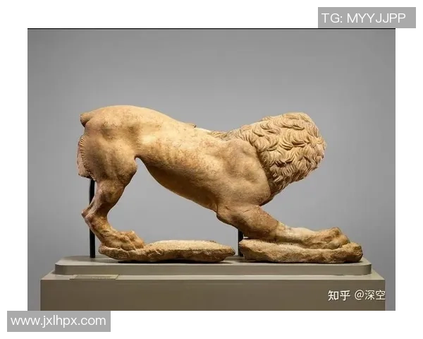 足球巨星塑像如希腊古雕塑风格的完美呈现与艺术之美